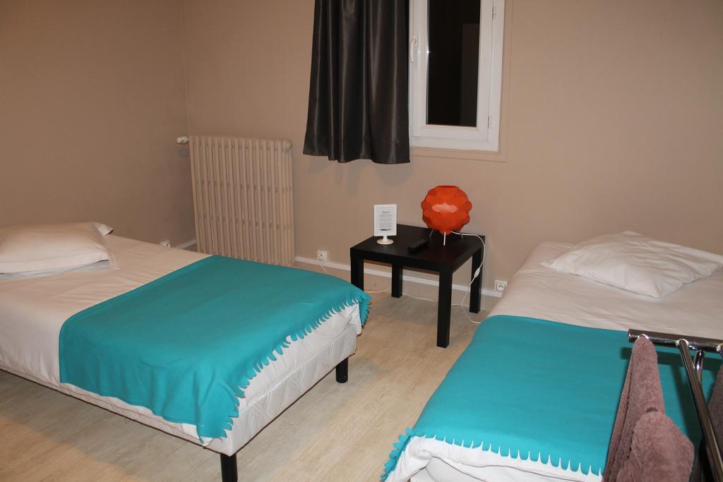 Hotel Le Bellevue Lisieux Zimmer foto